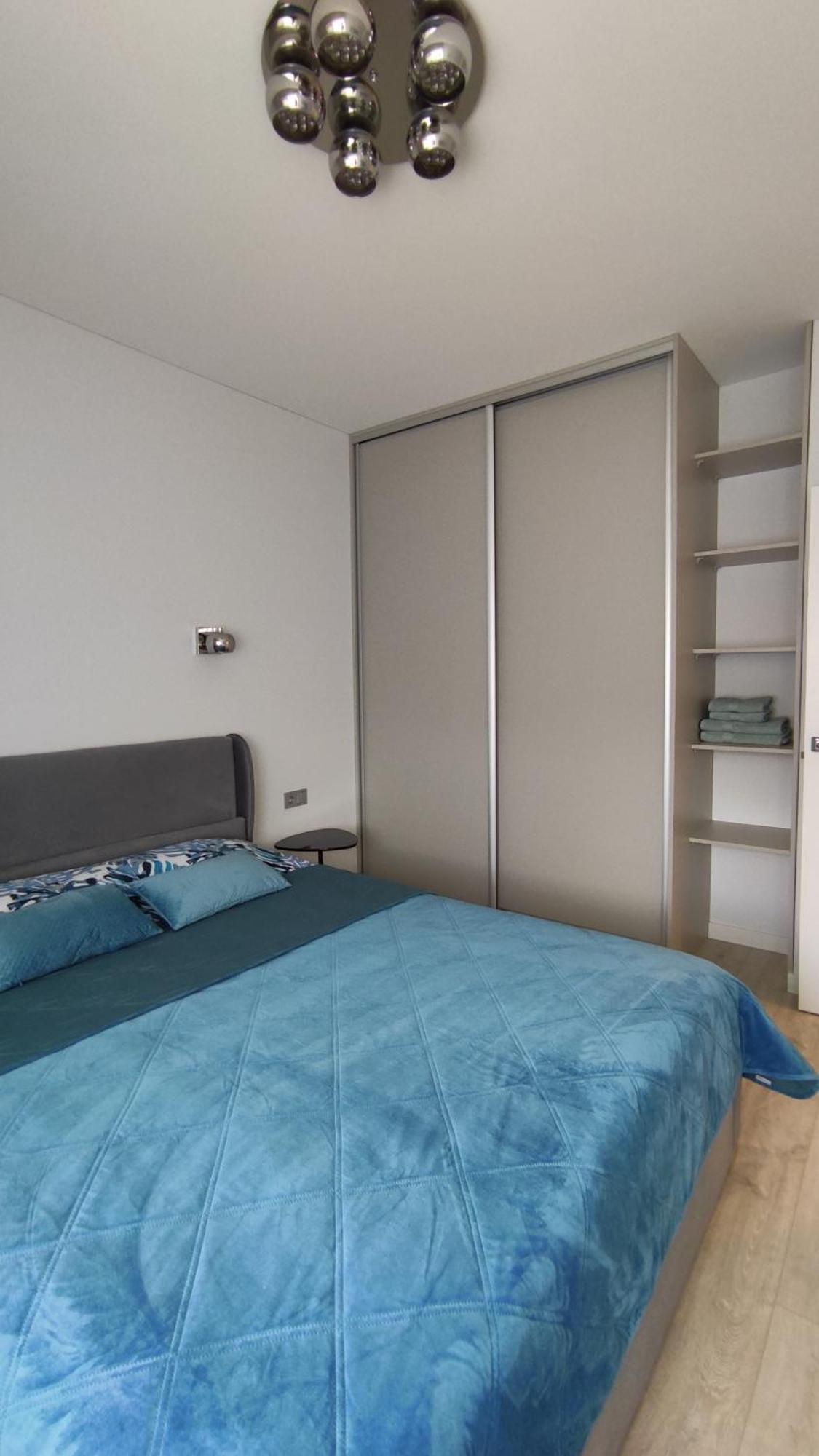 New J&R Apartment Near Girstutis, Free Private Parking & Self Check-In 考纳斯 外观 照片