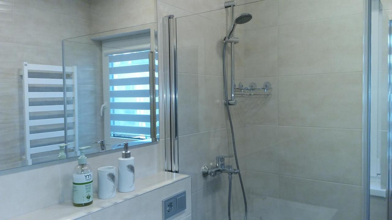New J&R Apartment Near Girstutis, Free Private Parking & Self Check-In 考纳斯 外观 照片