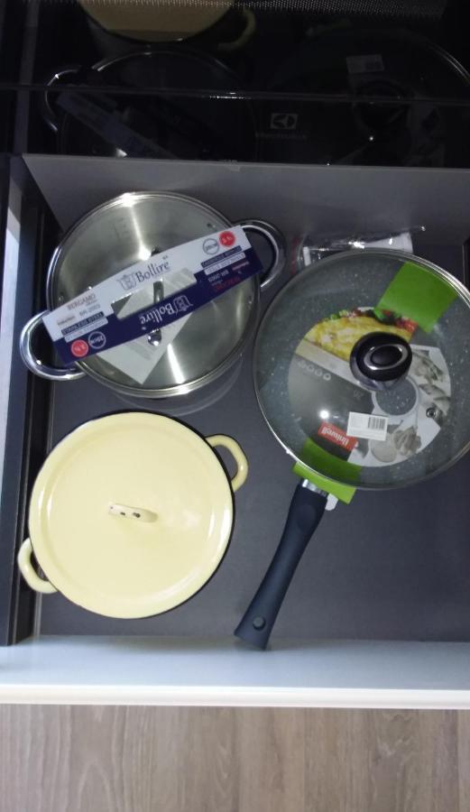 New J&R Apartment Near Girstutis, Free Private Parking & Self Check-In 考纳斯 外观 照片